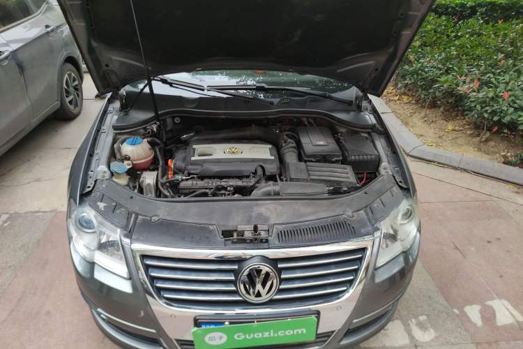 Used Volkswagen Magotan 2009 1.8 TSI DSG Comfort Edition Engine Bay