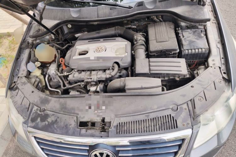 Used Volkswagen Magotan 2009 2.0 TSI DSG Luxury Version Engine Bay