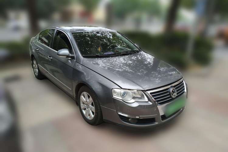 Used Volkswagen Magotan 2009 1.8 TSI DSG Comfort Edition Front Right 45 Deg