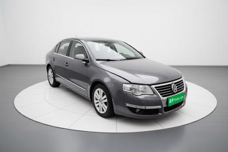 Used Volkswagen Magotan 2009 2.0 TSI DSG Luxury Version Front Right 45 Deg
