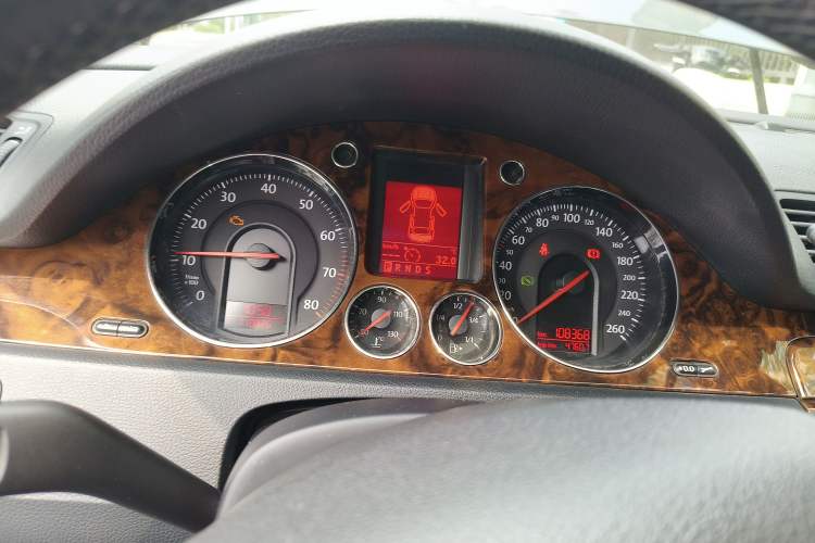 Used Volkswagen Magotan 2009 2.0 TSI DSG Luxury Version Instrument Cluster