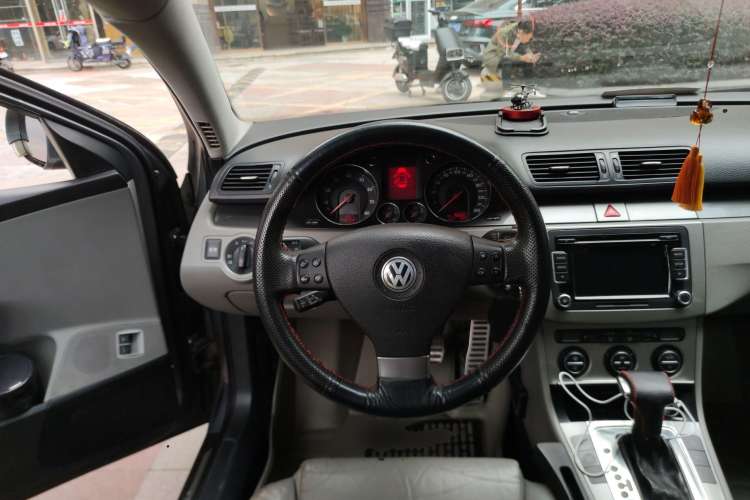 Used Volkswagen Magotan 2009 1.8 TSI DSG Comfort Edition Steering Wheel