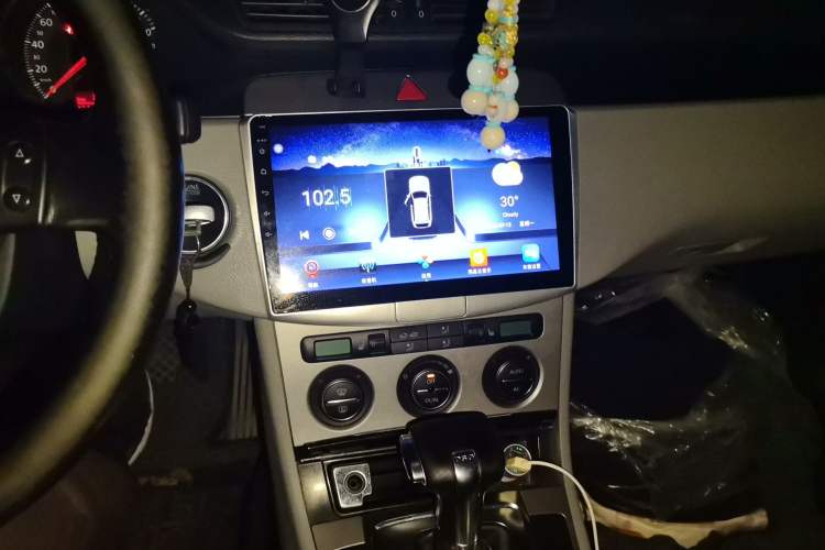 Used Volkswagen Magotan 2009 1.8 TSI DSG Comfort Edition Audio And AC Panel