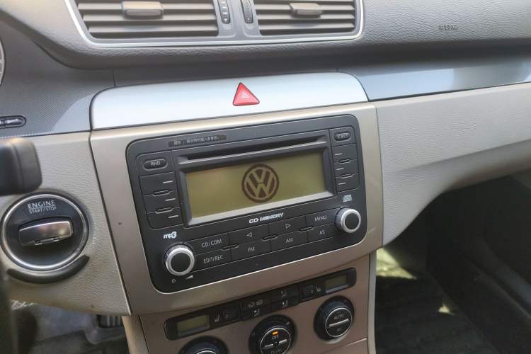 Used Volkswagen Magotan 2009 1.8 TSI DSG Comfort Edition Audio And AC Panel