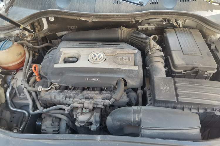 Used Volkswagen Magotan 2009 1.8 TSI DSG Luxury Edition Engine Bay