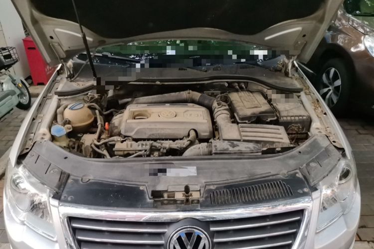 Used Volkswagen Magotan 2009 1.8 TSI DSG Comfort Edition Engine Bay