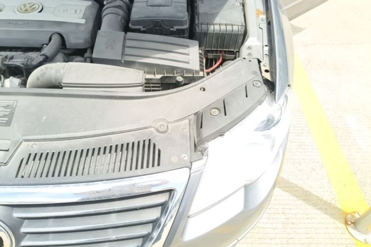 Used Volkswagen Magotan 2009 1.8 TSI DSG Luxury Edition Engine Bay Left