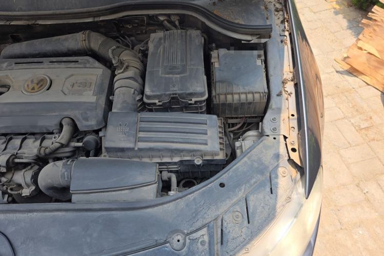 Used Volkswagen Magotan 2009 2.0 TSI DSG Comfort Edition Engine Bay Left