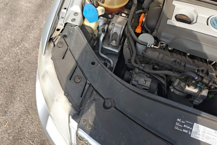 Used Volkswagen Magotan 2009 1.8 TSI DSG Luxury Edition Engine Bay Right