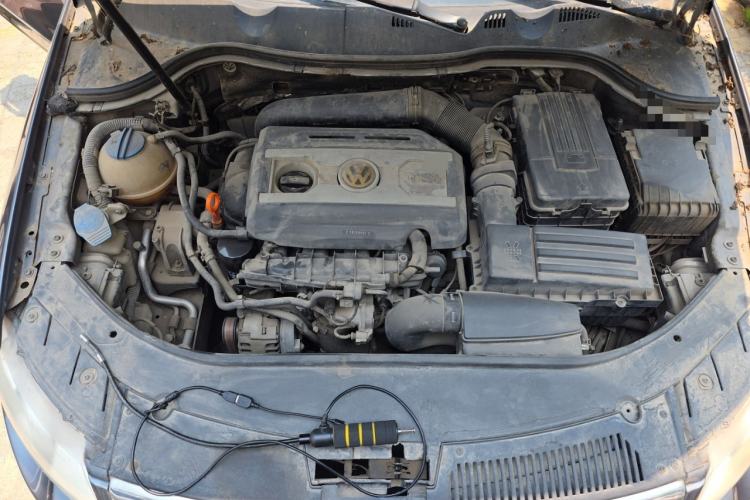 Used Volkswagen Magotan 2009 2.0 TSI DSG Comfort Edition Engine Bay