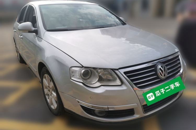 Used Volkswagen Magotan 2009 1.8 TSI DSG Comfort Edition Front Right 45 Deg