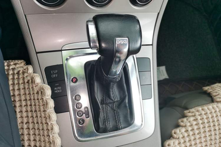 Used Volkswagen Magotan 2009 1.8 TSI DSG Comfort Edition Gear Lever