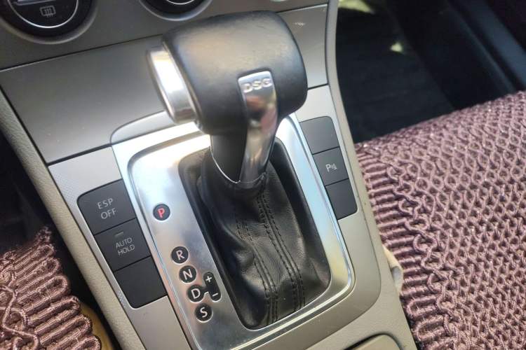 Used Volkswagen Magotan 2009 1.8 TSI DSG Comfort Edition Gear Lever