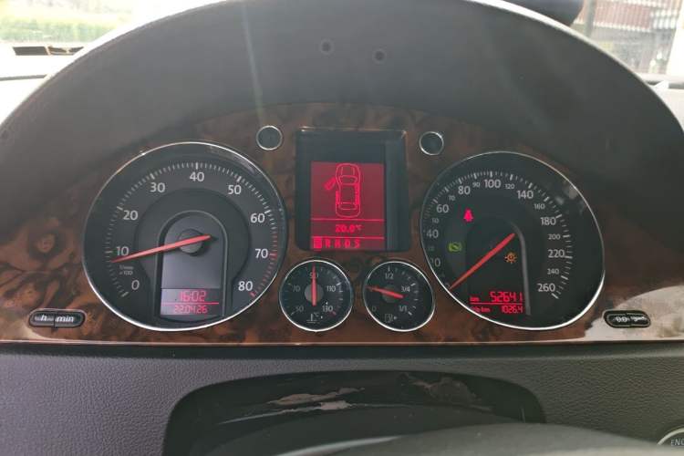Used Volkswagen Magotan 2009 1.8 TSI DSG Luxury Edition Instrument Cluster