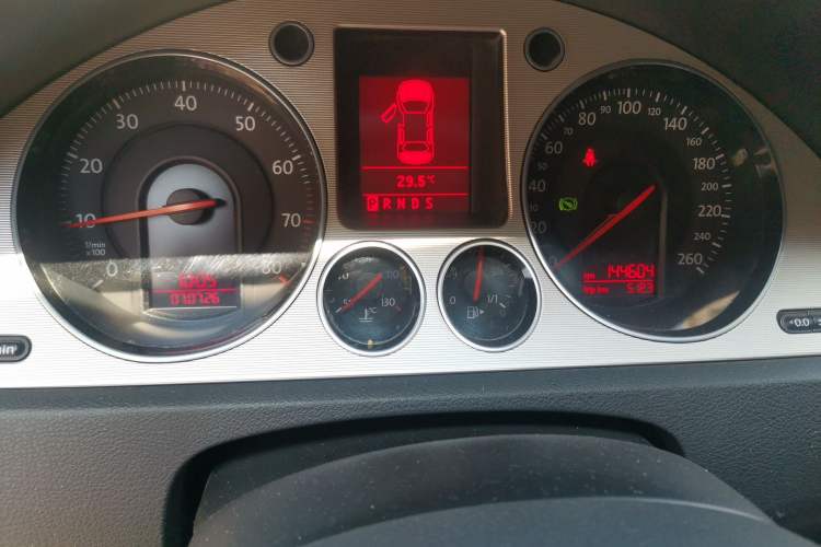 Used Volkswagen Magotan 2009 1.8 TSI DSG Luxury Edition Instrument Cluster