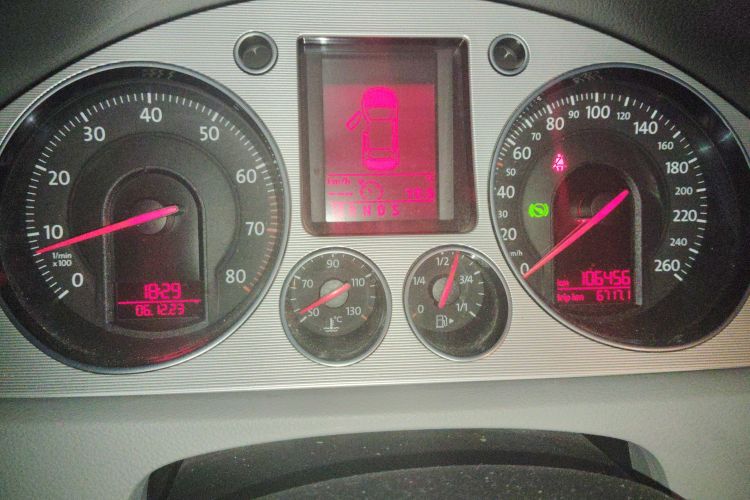 Used Volkswagen Magotan 2009 1.8 TSI DSG Luxury Edition Instrument Cluster