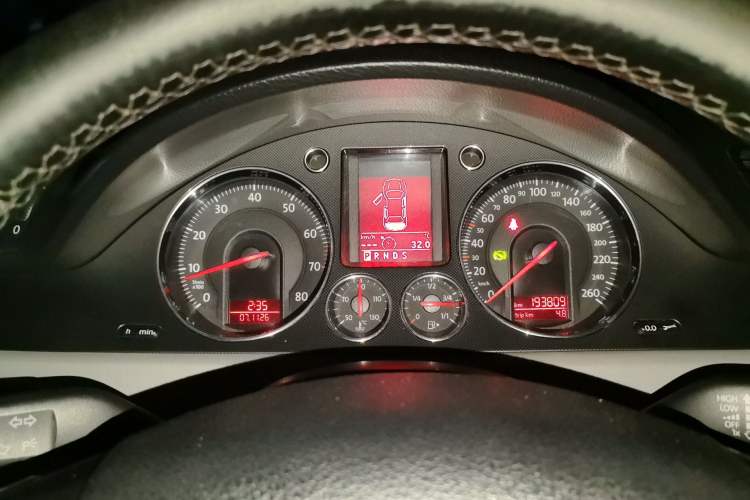 Used Volkswagen Magotan 2009 1.8 TSI DSG Comfort Edition Instrument Cluster