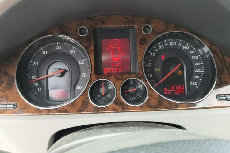Used Volkswagen Magotan 2009 1.8 TSI DSG Luxury Edition Instrument Cluster