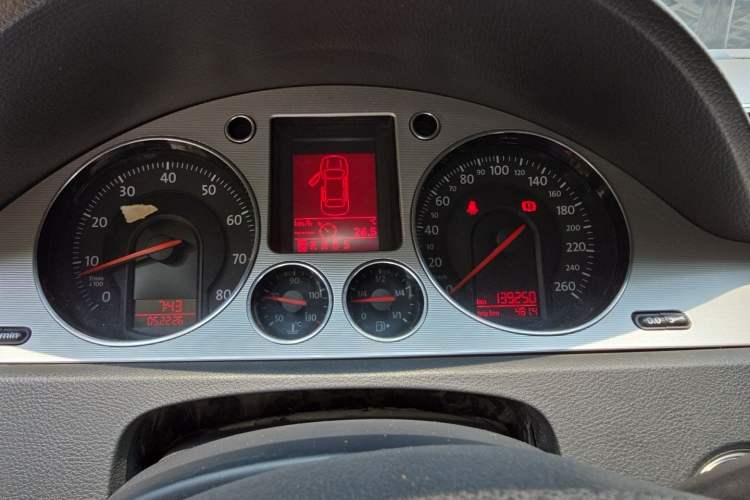 Used Volkswagen Magotan 2009 2.0 TSI DSG Comfort Edition Instrument Cluster