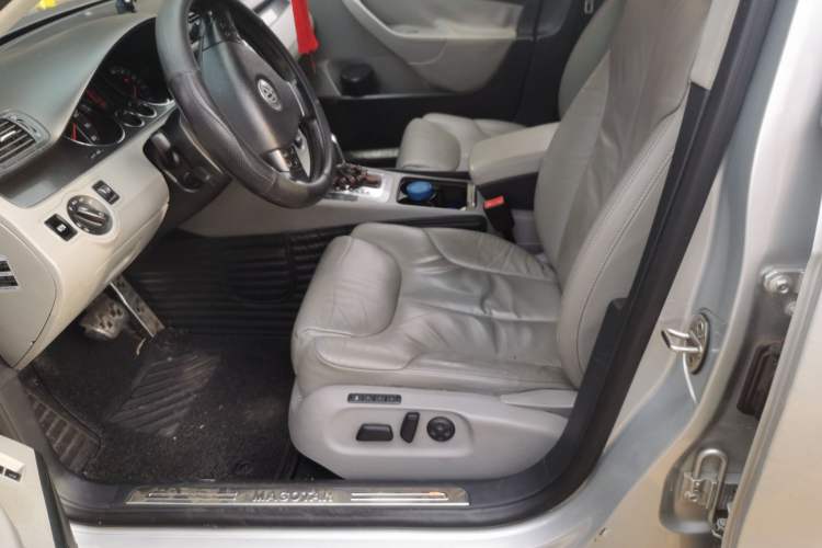 Used Volkswagen Magotan 2009 1.8 TSI DSG Comfort Edition Left Front Seat