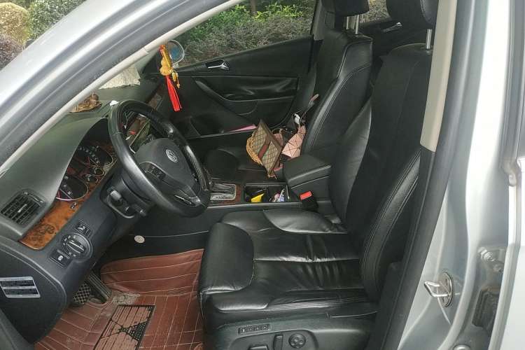 Used Volkswagen Magotan 2009 1.8 TSI DSG Luxury Edition Left Front Seat