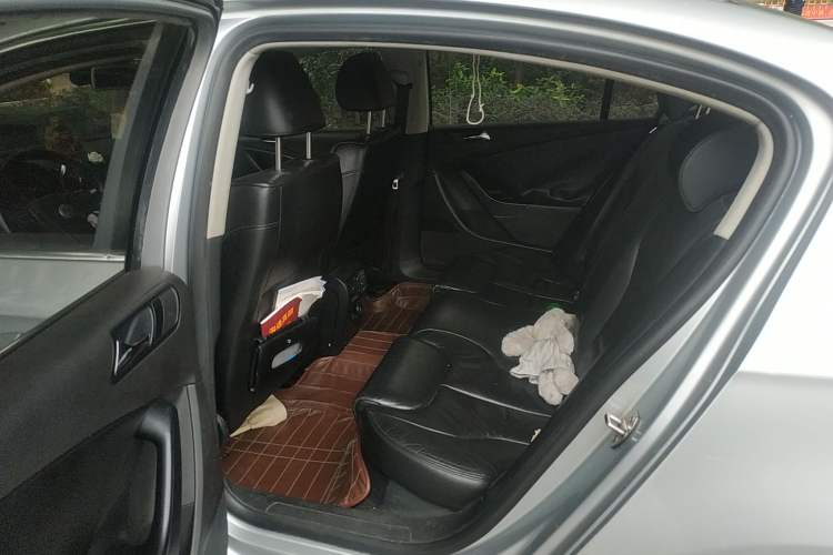 Used Volkswagen Magotan 2009 1.8 TSI DSG Luxury Edition Left Rear Seat
