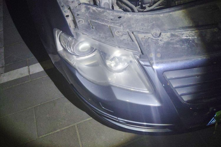 Used Volkswagen Magotan 2009 1.8 TSI DSG Luxury Edition Right Front Headlight