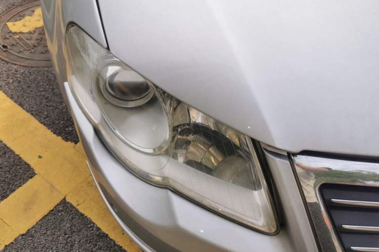 Used Volkswagen Magotan 2009 1.8 TSI DSG Comfort Edition Right Front Headlight