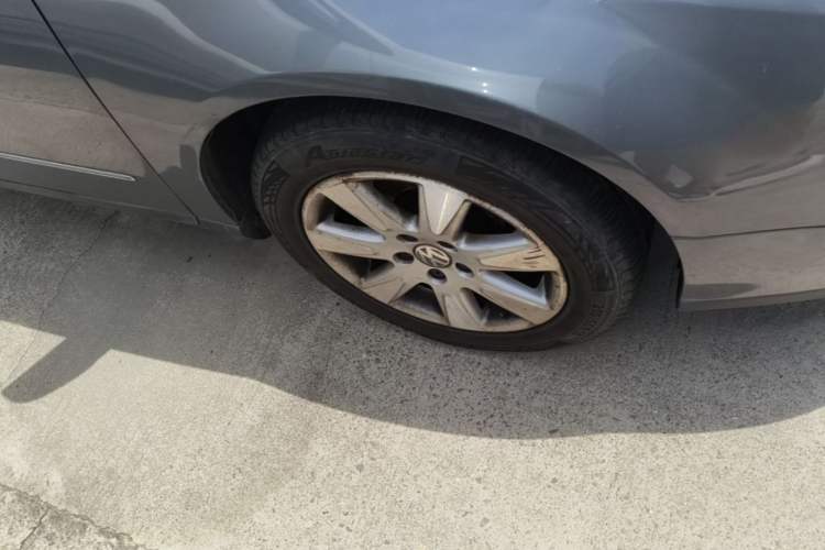 Used Volkswagen Magotan 2009 1.8 TSI DSG Luxury Edition Right Front Wheel Hub