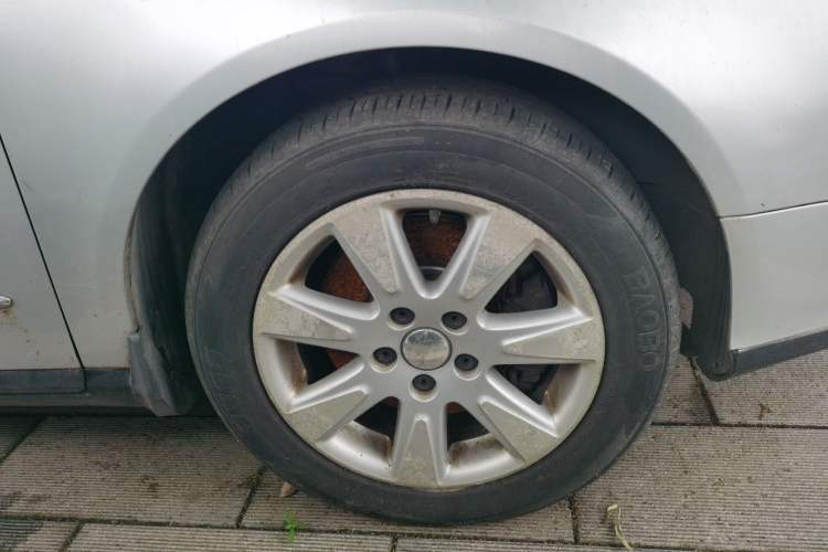 Used Volkswagen Magotan 2009 1.8 TSI DSG Comfort Edition Right Front Wheel Hub