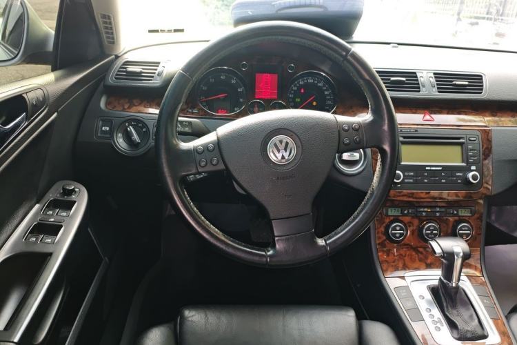 Used Volkswagen Magotan 2009 1.8 TSI DSG Luxury Edition Steering Wheel