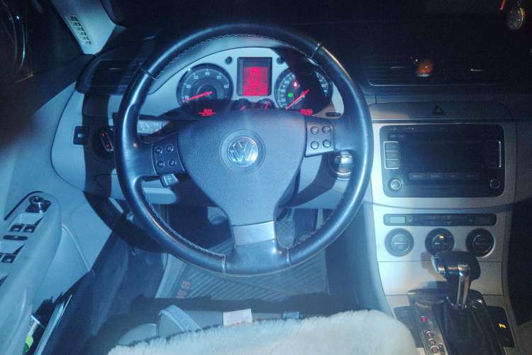 Used Volkswagen Magotan 2009 1.8 TSI DSG Luxury Edition Steering Wheel