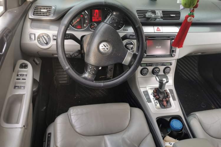 Used Volkswagen Magotan 2009 1.8 TSI DSG Comfort Edition Steering Wheel