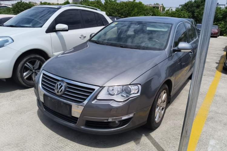 Used Volkswagen Magotan 2009 1.8 TSI DSG Luxury Edition Guazi used car, China used car export, Used car for sale, Used  cars, Cheapest cars for sale