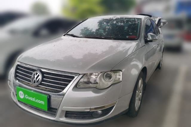 Ojetý Volkswagen Magotan 2009 1.8 TSI DSG Comfort Edition