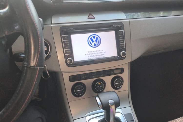Used Volkswagen Magotan 2010 1.4TSI Elite Edition Audio And AC Panel