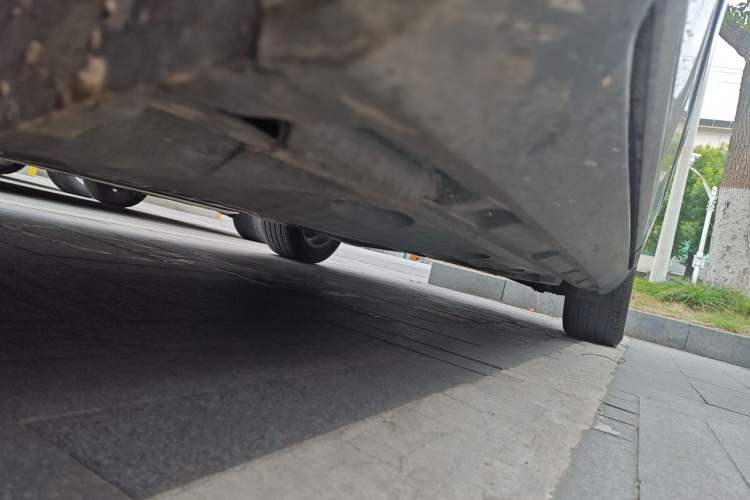 Used Volkswagen Magotan 2010 1.4TSI Elite Edition Chassis Front Left