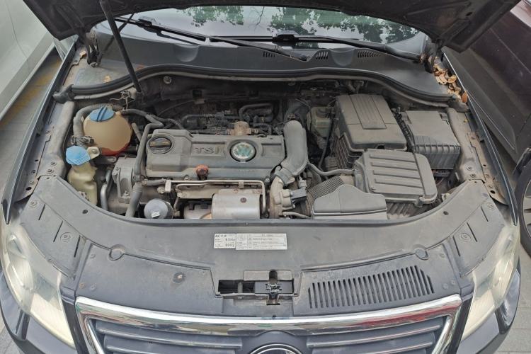 Used Volkswagen Magotan 2010 1.4TSI Elite Edition Engine Bay