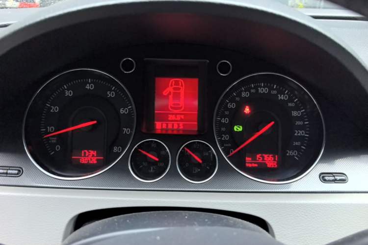 Used Volkswagen Magotan 2010 1.4TSI Elite Edition Instrument Cluster