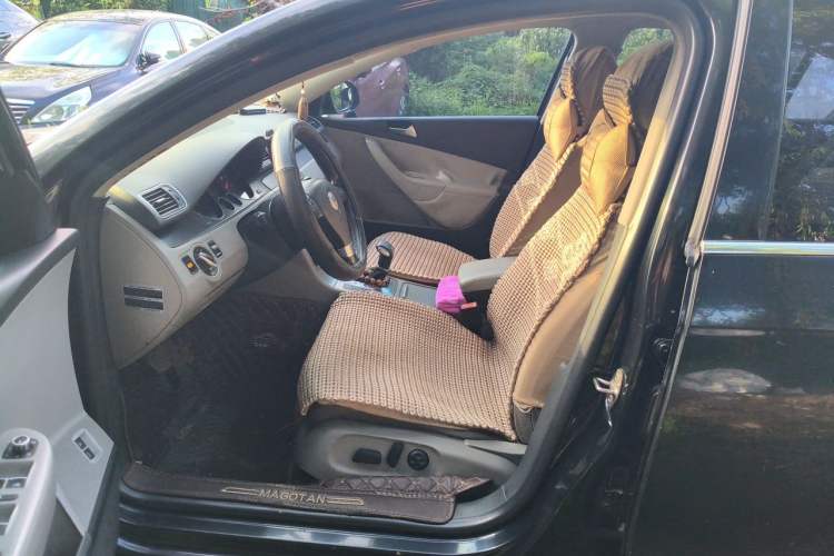Used Volkswagen Magotan 2010 1.4TSI Elite Edition Left Front Seat