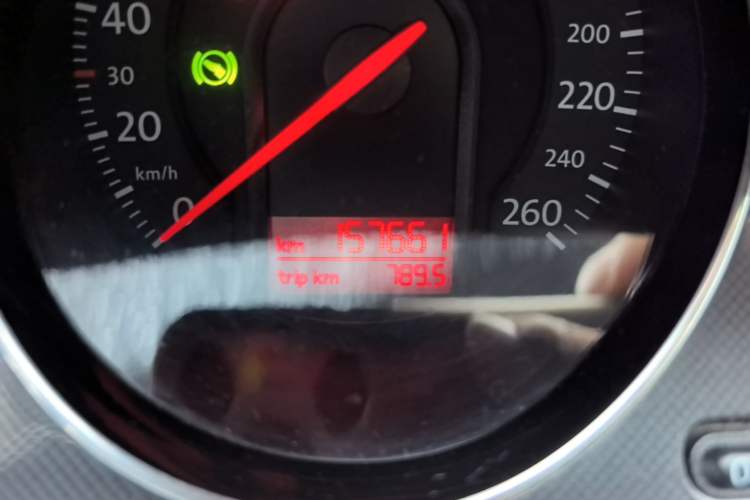 Used Volkswagen Magotan 2010 1.4TSI Elite Edition Odometer Close Up