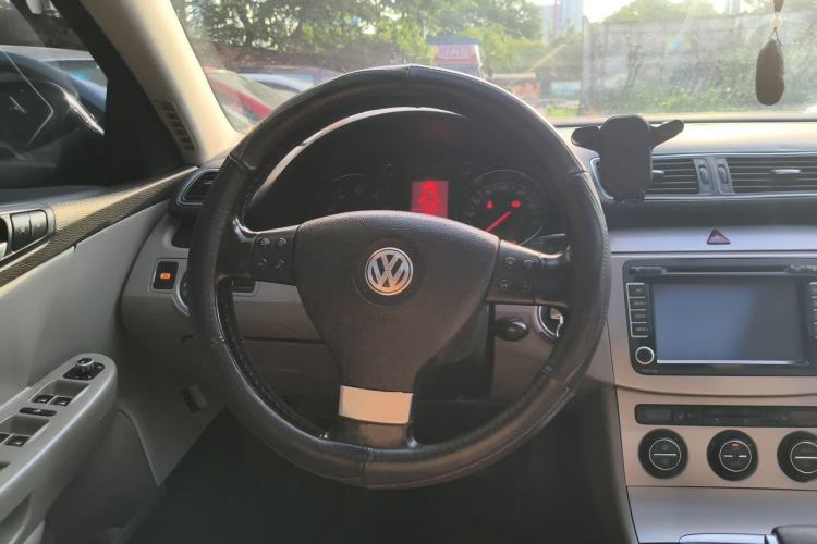 Used Volkswagen Magotan 2010 1.4TSI Elite Edition Steering Wheel