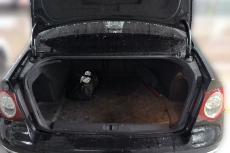 Used Volkswagen Magotan 2010 1.4TSI Elite Edition Trunk