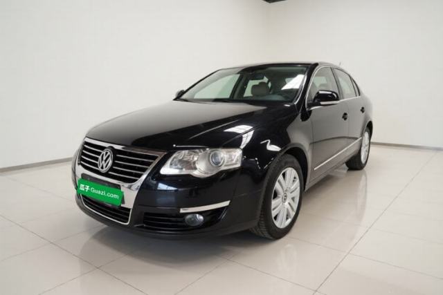 Ojetý Volkswagen Magotan 2011 1.8TSI DSG Luxury Model