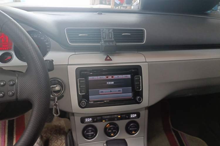 Used Volkswagen Magotan 2011 1.8TSI DSG Luxury Model Audio And AC Panel