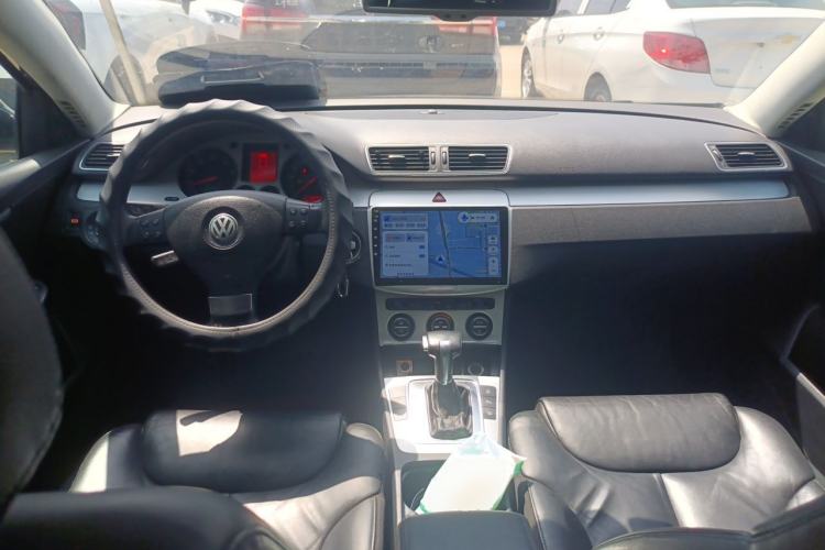 Used Volkswagen Magotan 2011 2.0 TSI DSG Comfort Edition Center Console