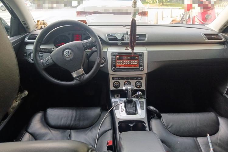 Used Volkswagen Magotan 2011 2.0 TSI DSG Luxury Edition Center Console