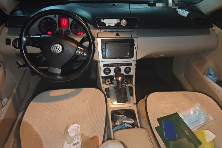 Used Volkswagen Magotan 2011 1.8TSI DSG Luxury Model Center Console