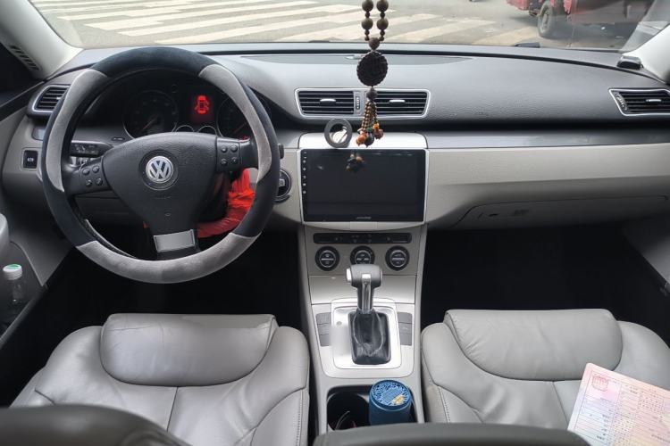 Used Volkswagen Magotan 2011 1.4 TSI Elite Edition Center Console