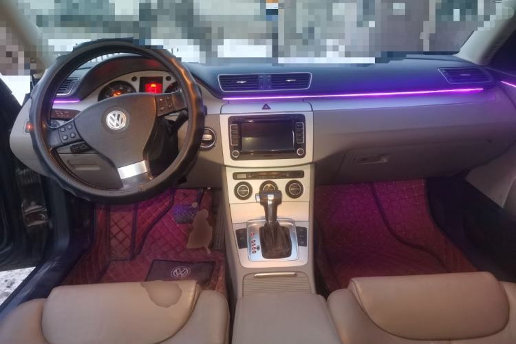 Used Volkswagen Magotan 2011 2.0 TSI DSG Luxury Edition Center Console